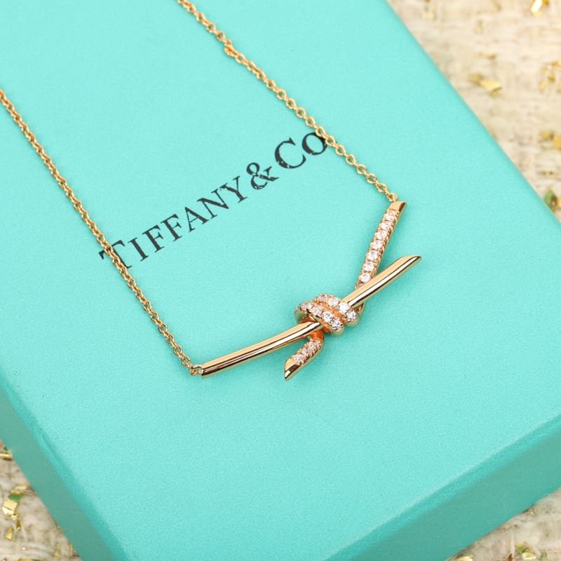 T*f*ny necklaces